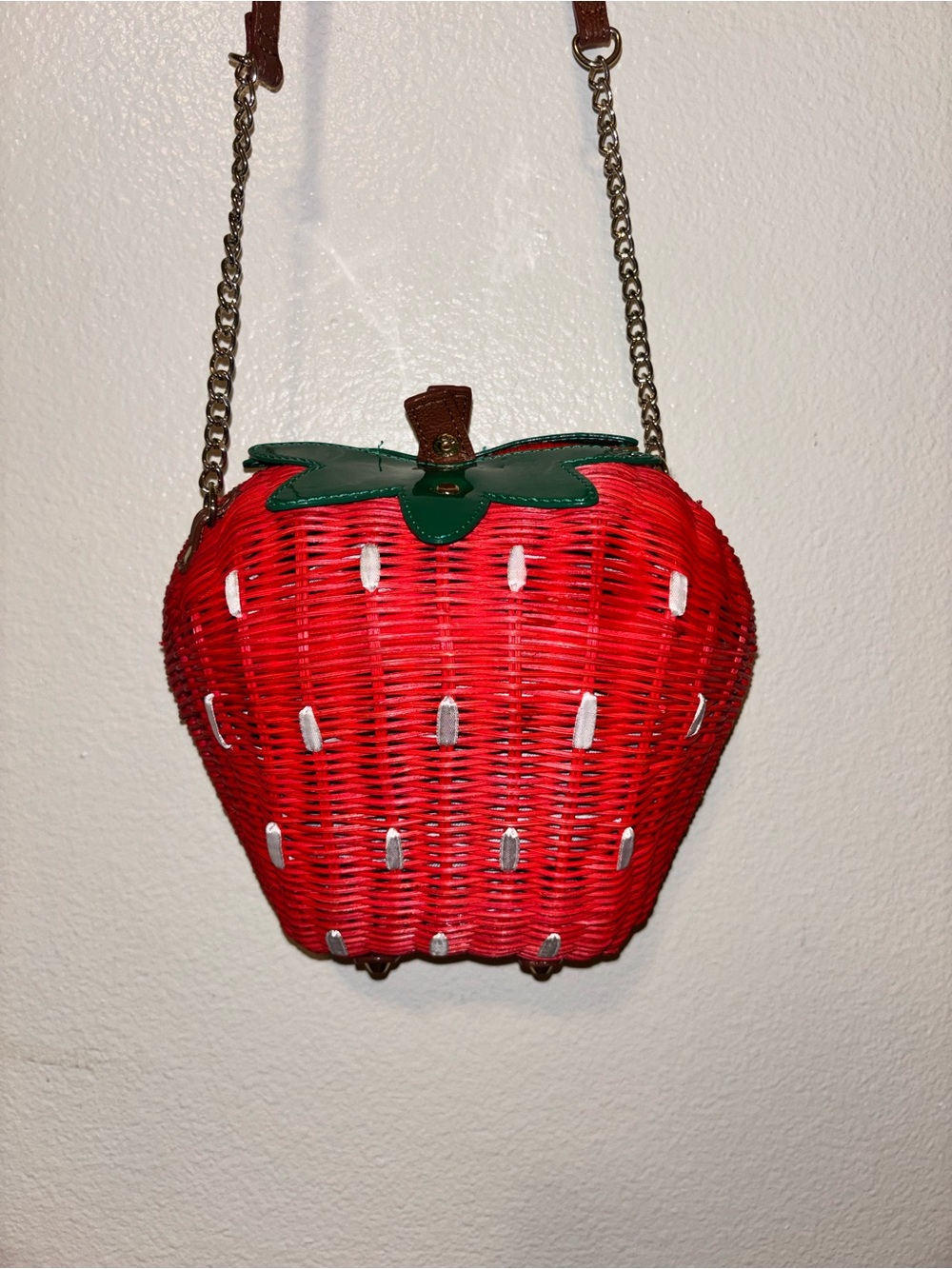 Betsey Johnson Strawberry
Wicker Purse Rare - Picture 2 of 6